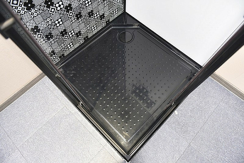 Душевая кабина Esbano ELEGANCIA (ESKBB90CKR) квадратная с крышей ESB-90CKR 90x90x210см Душевая кабина Esbano ELEGANCIA (ESKBB90CKR) квадратная с крышей ESB-90CKR 90x90x210см