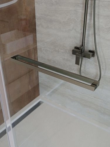 Душевая дверь CEZARES LUX-B-FS-11-130-C-GM 130 см, профиль оружейная сталь, стекло прозрачное Душевая дверь CEZARES LUX-B-FS-11-130-C-GM 130 см, профиль оружейная сталь, стекло прозрачное