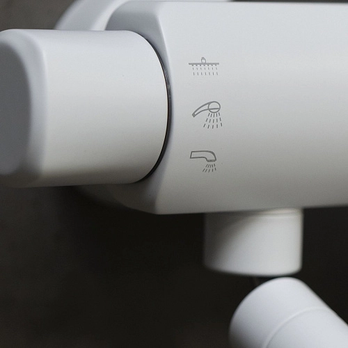 Душевая система Lemark Bronx LM3762MW с регулируемой высотой штанги, белый/матовый Душевая система Lemark Bronx LM3762MW с регулируемой высотой штанги, белый/матовый