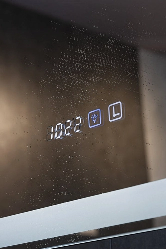 Зеркальный шкаф Silver mirrors Фиджи-BLACK 50 ПРАВЫЙ часы, смена подсветки, сенсорный выключатель LE LED-00002726 Зеркальный шкаф Silver mirrors Фиджи-BLACK 50 ПРАВЫЙ часы, смена подсветки, сенсорный выключатель LE LED-00002726