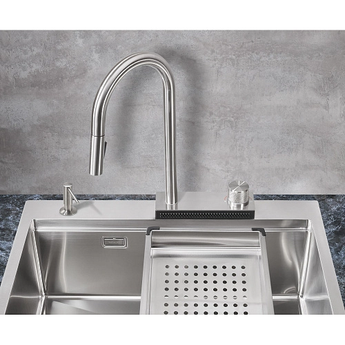 Смеситель для кухни Milacio Ultra (MCU.556.SS) с вытяжной лейкой, сталь нержавеющая Смеситель для кухни Milacio Ultra (MCU.556.SS) с вытяжной лейкой, сталь нержавеющая