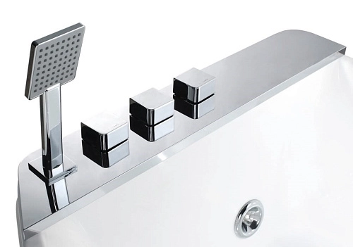 Акриловая ванна Orans BT 65 BT-65100 R 170x120 правая 65100R0 Акриловая ванна Orans BT 65 BT-65100 R 170x120 правая 65100R0