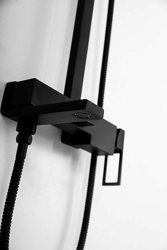 Душевая система BelBagno LUCELUC-VSCM-NERO черный матовый Душевая система BelBagno LUCELUC-VSCM-NERO черный матовый