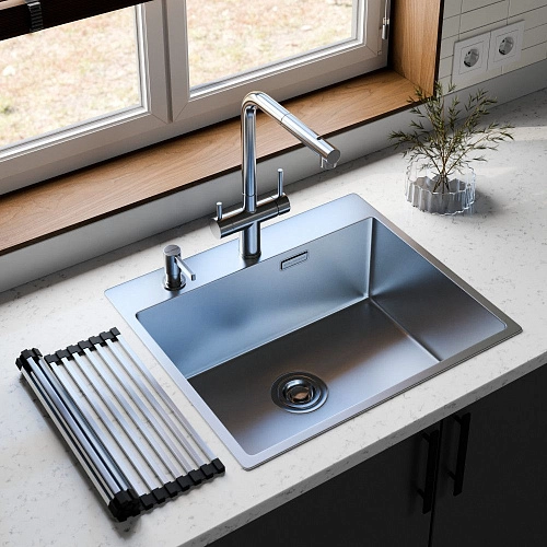 Смеситель для кухни Milacio Ultra 561 (MCU.561.SS) под фильтр, нержавеющая сталь с вытяжной лейкой Смеситель для кухни Milacio Ultra 561 (MCU.561.SS) под фильтр, нержавеющая сталь с вытяжной лейкой