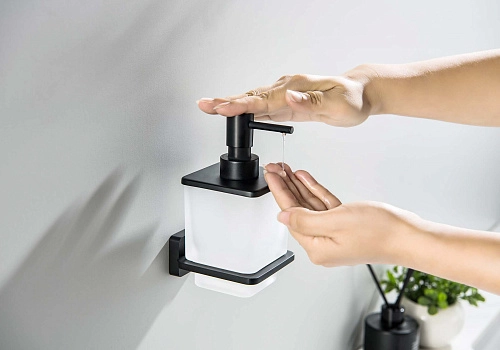 Дозатор жидкого мыла Aquatek ЛИБРА AQ4305MB черный матовый Дозатор жидкого мыла Aquatek ЛИБРА AQ4305MB черный матовый