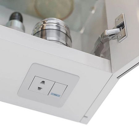 Зеркальный шкаф Lemark ZENON 50х80 см петли слева, с козырьком-подсветкой, с розеткой, белый LM50ZS-Z