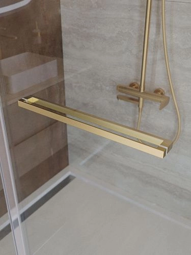 Душевая дверь CEZARES LUX-B-FS-11-120-C-BORO 120 см, профиль брашированное золото, стекло прозрачное Душевая дверь CEZARES LUX-B-FS-11-120-C-BORO 120 см, профиль брашированное золото, стекло прозрачное