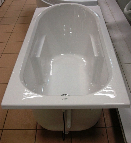 Акриловая ванна Riho Columbia BA0500500000000 140x70 Акриловая ванна Riho Columbia BA0500500000000 140x70