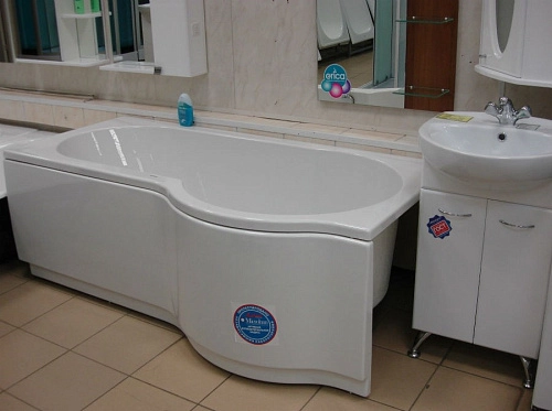 Акриловая ванна Riho Dorado BA8000500000000 170x75 R Акриловая ванна Riho Dorado BA8000500000000 170x75 R