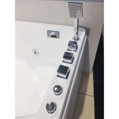 Акриловая ванна Orans BT-65100 XR 170x120 правая 65100XR Акриловая ванна Orans BT-65100 XR 170x120 правая 65100XR