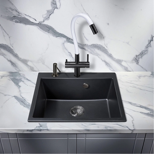 Смеситель для кухни Milacio Ultra 560 (MCU.560.TBW) под фильтр, total black белый шланг Смеситель для кухни Milacio Ultra 560 (MCU.560.TBW) под фильтр, total black белый шланг