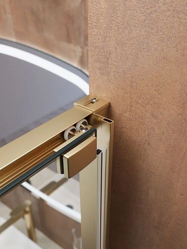 Душевая дверь CEZARES LUX-B-FS-1-90-C-BORO 90 см, профиль брашированное золото, стекло прозрачное Душевая дверь CEZARES LUX-B-FS-1-90-C-BORO 90 см, профиль брашированное золото, стекло прозрачное