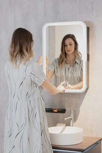 Зеркальный шкаф Silver mirrors Фиджи-BLACK 50 ПРАВЫЙ часы, смена подсветки, сенсорный выключатель LE LED-00002726 Зеркальный шкаф Silver mirrors Фиджи-BLACK 50 ПРАВЫЙ часы, смена подсветки, сенсорный выключатель LE LED-00002726