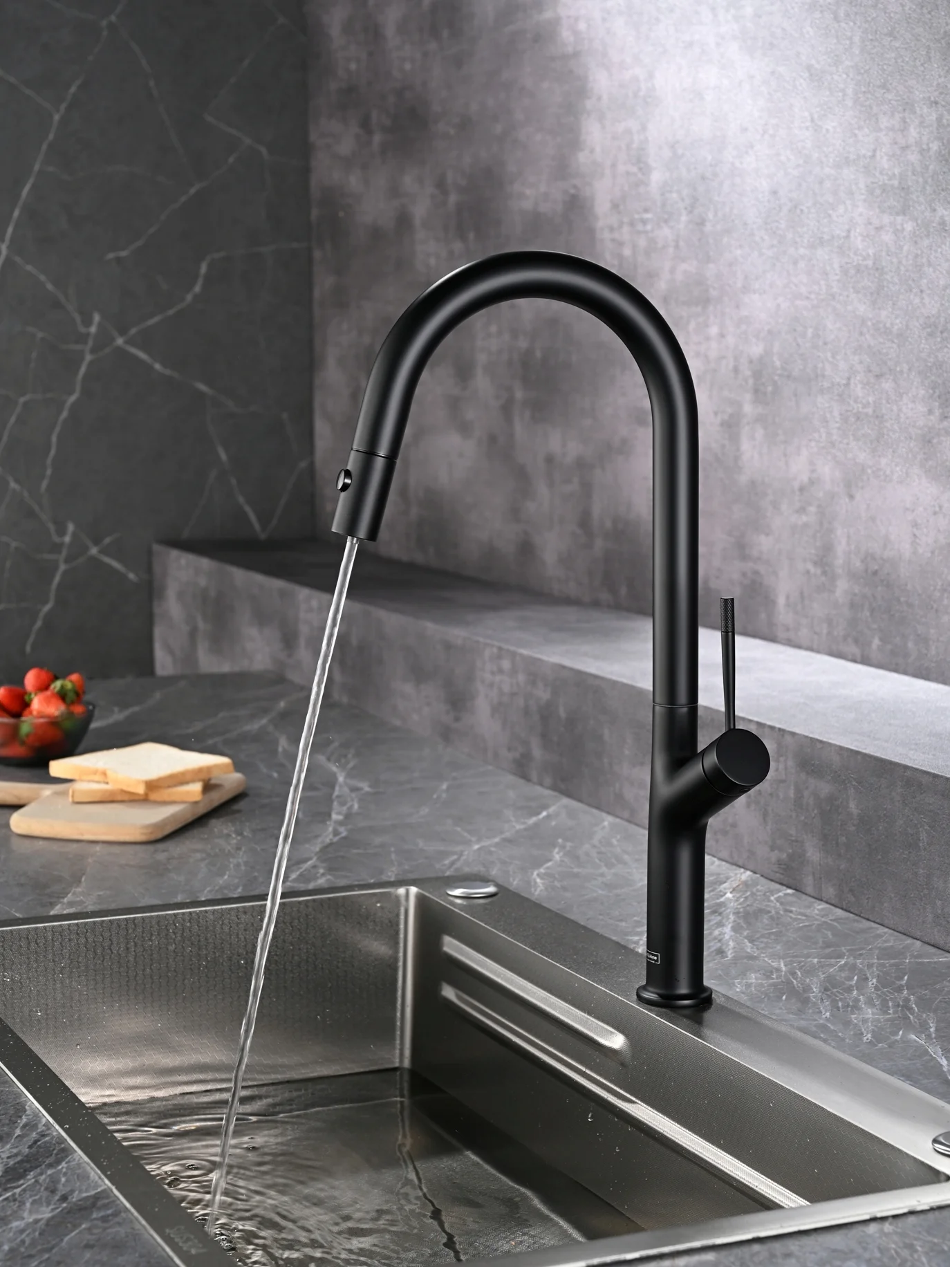 Смеситель для кухни AQUAme Cucina AQM9905MB с выдвижным изливом, с подключением к фильтру с питьевой водой, черный матовый Смеситель для кухни AQUAme Cucina AQM9905MB с выдвижным изливом, с подключением к фильтру с питьевой водой, черный матовый