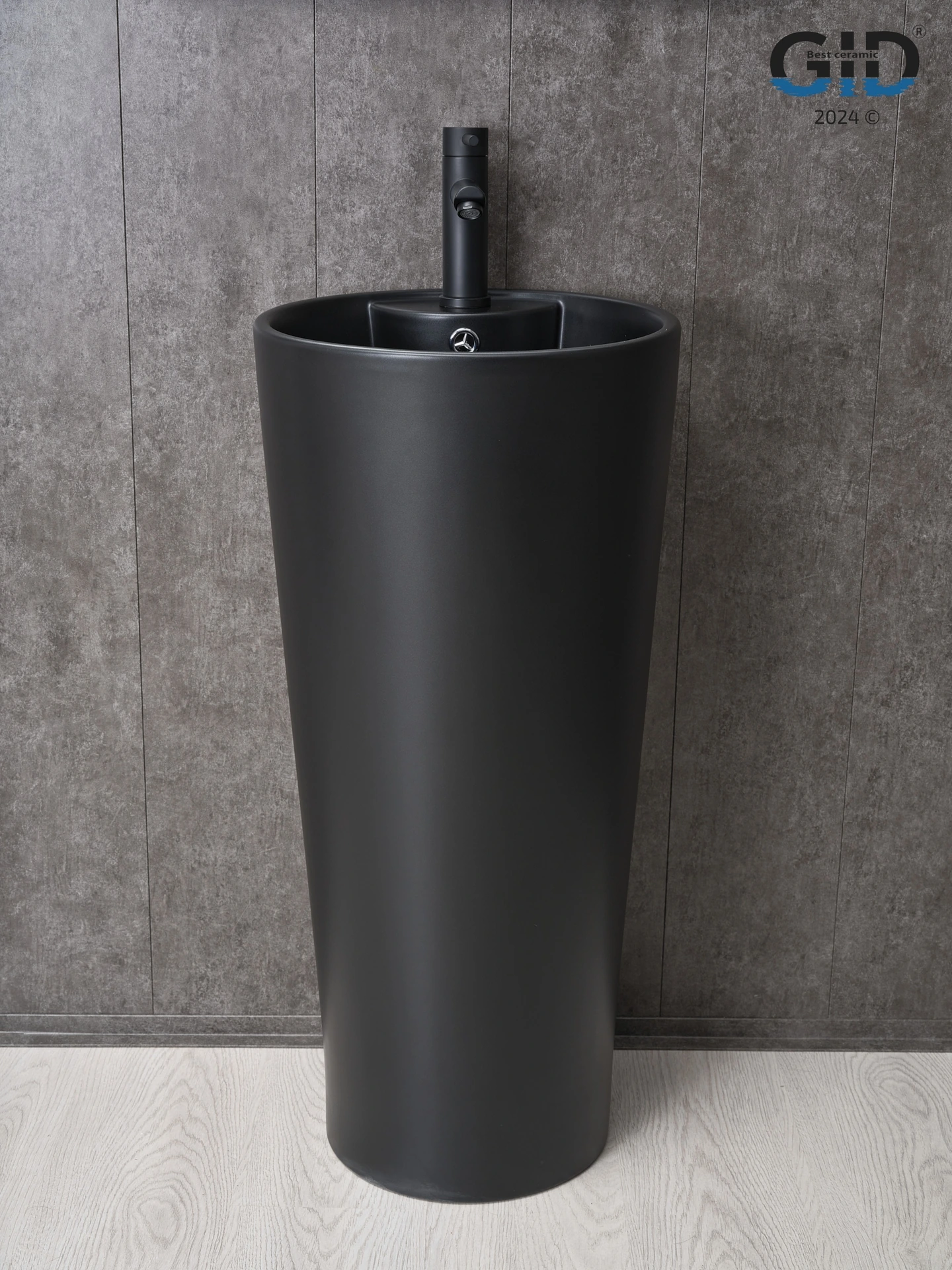 Раковина Gid Nb131bm 81120 напольная черная матовая 40x40x84 Раковина Gid Nb131bm 81120 напольная черная матовая 40x40x84