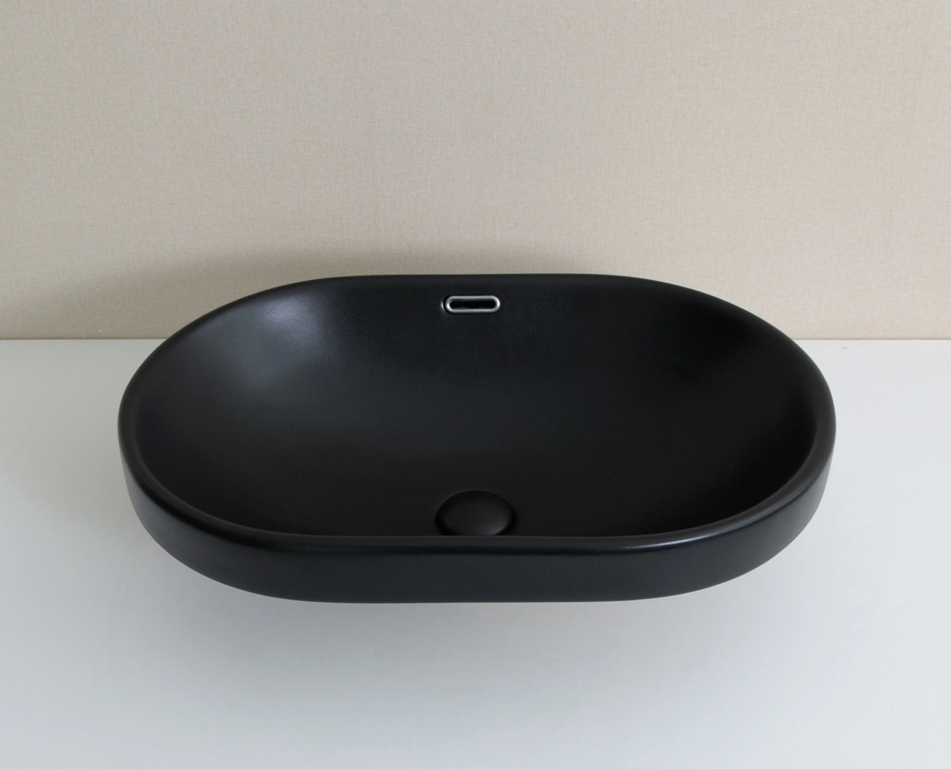 Раковина Gid Bm1004 72202 встраиваемая сверху черная матовая 61x40x19 Раковина Gid Bm1004 72202 встраиваемая сверху черная матовая 61x40x19