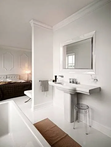 Раковина Laufen LB3 1068.8 (1250х520мм, 8.1068.8.000.104.1) Раковина Laufen LB3 1068.8 (1250х520мм, 8.1068.8.000.104.1)