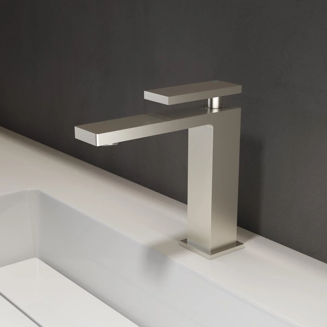 Смеситель для раковины Vincea Dice VBF-2DS1BN однорычажный, сатин Смеситель для раковины Vincea Dice VBF-2DS1BN однорычажный, сатин