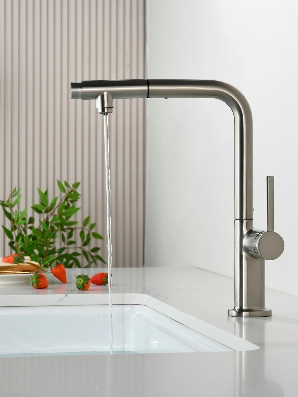 Смеситель для кухни AQUAme Cucina AQM9903BN с выдвижным изливом, с подключением к фильтру с питьевой водой, никель шлифованный Смеситель для кухни AQUAme Cucina AQM9903BN с выдвижным изливом, с подключением к фильтру с питьевой водой, никель шлифованный