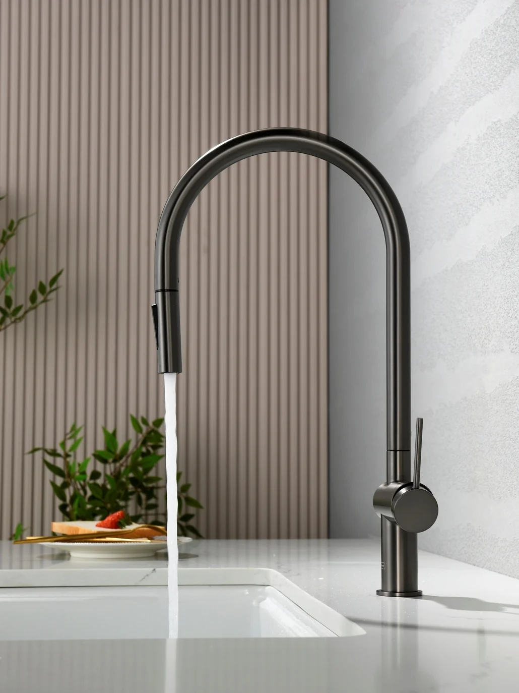 Смеситель для кухни AQUAme Cucina AQM9901GM с выдвижным изливом, металл Смеситель для кухни AQUAme Cucina AQM9901GM с выдвижным изливом, металл