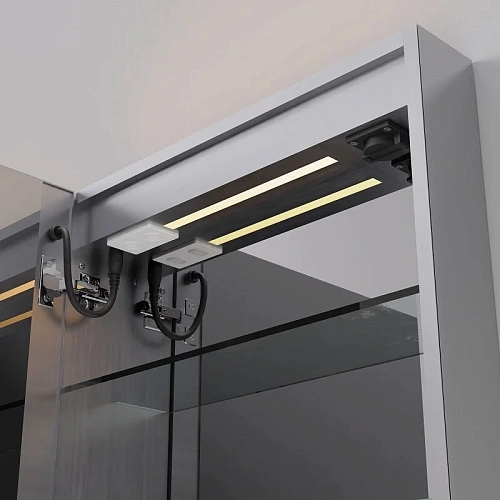 Зеркальный шкаф ArtDecco Elysian Reflect 60 AER06070MC в алюминиевой раме, с подсветкой Зеркальный шкаф ArtDecco Elysian Reflect 60 AER06070MC в алюминиевой раме, с подсветкой