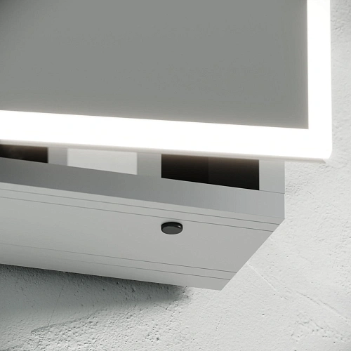 Зеркальный шкаф Sancos Evoke SC8060 600x700х136 мм, из алюминия с LED подсветкой Зеркальный шкаф Sancos Evoke SC8060 600x700х136 мм, из алюминия с LED подсветкой