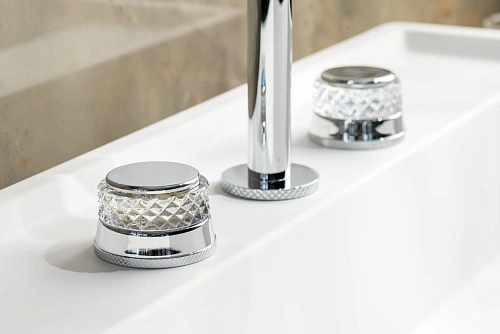 Смеситель для раковины Boheme AURA CHROME 152-CR-A Смеситель для раковины Boheme AURA CHROME 152-CR-A