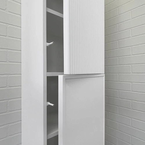 Шкаф-пенал Comforty Мадрид 40 00-00017873 белый матовый Шкаф-пенал Comforty Мадрид 40 00-00017873 белый матовый