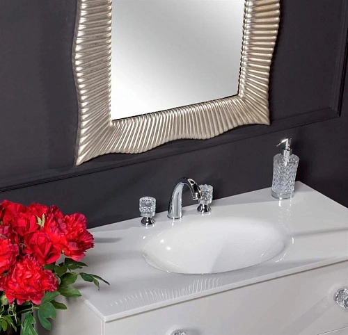 Зеркало Armadi Art SOHO 527 серебро 70х100 Зеркало Armadi Art SOHO 527 серебро 70х100