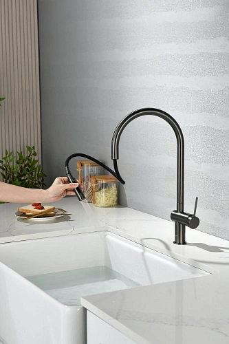 Смеситель для кухни AQUAme Cucina AQM9901GM с выдвижным изливом, металл Смеситель для кухни AQUAme Cucina AQM9901GM с выдвижным изливом, металл