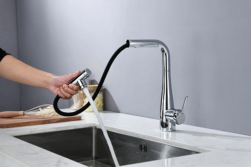 Смеситель для кухни AQUAme Cucina AQM9902CR с выдвижным изливом, хром Смеситель для кухни AQUAme Cucina AQM9902CR с выдвижным изливом, хром