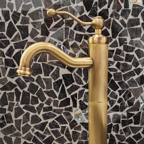 Смеситель для раковины Paini Duomo 88F3205LL без донного клапана, высокий, старая бронза Смеситель для раковины Paini Duomo 88F3205LL без донного клапана, высокий, старая бронза