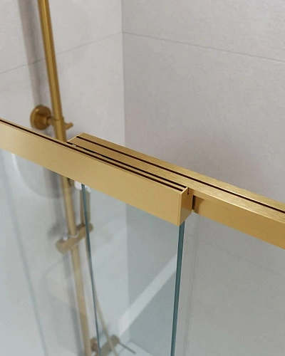 Шторка на ванну CEZARES SLIDER-VF-11-90/150-C-BORO 90см стекло прозрачное, профиль брашированное золото Шторка на ванну CEZARES SLIDER-VF-11-90/150-C-BORO 90см стекло прозрачное, профиль брашированное золото