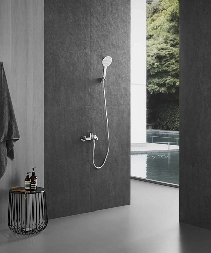 Смеситель для ванны ARROW AG3605 хром Смеситель для ванны ARROW AG3605 хром