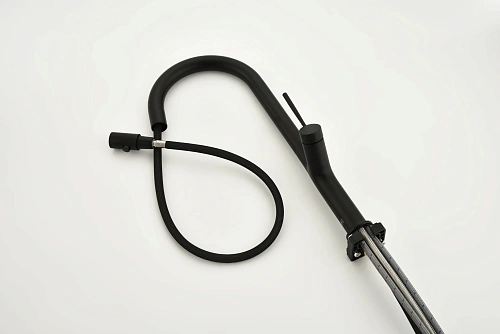 Смеситель для кухни AQUAme Cucina AQM9905MB с выдвижным изливом, с подключением к фильтру с питьевой водой, черный матовый Смеситель для кухни AQUAme Cucina AQM9905MB с выдвижным изливом, с подключением к фильтру с питьевой водой, черный матовый