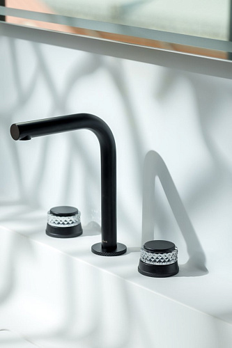 Смеситель для раковины Boheme AURA BLACK 152-CR-B Смеситель для раковины Boheme AURA BLACK 152-CR-B