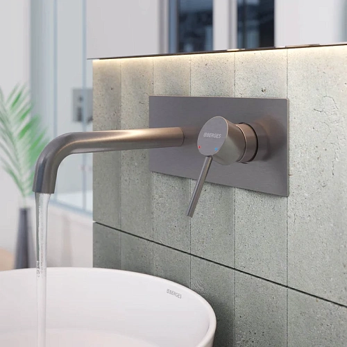 Смеситель для раковины BERGES VENTAS R скрытого монтажа, оружейная сталь 076015 Смеситель для раковины BERGES VENTAS R скрытого монтажа, оружейная сталь 076015