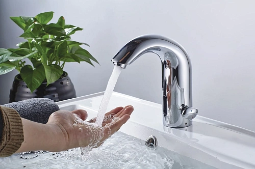 Смеситель для раковины Lemark Project LM4656CE сенсорный, хром Смеситель для раковины Lemark Project LM4656CE сенсорный, хром