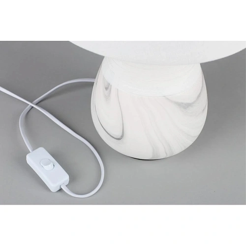 Настольная лампа Omnilux Parisis OML-82104-01 Настольная лампа Omnilux Parisis OML-82104-01