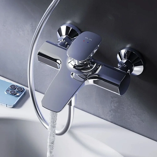 Смеситель для ванны AM.PM Spirit V2.0 F70A10000 хром Смеситель для ванны AM.PM Spirit V2.0 F70A10000 хром
