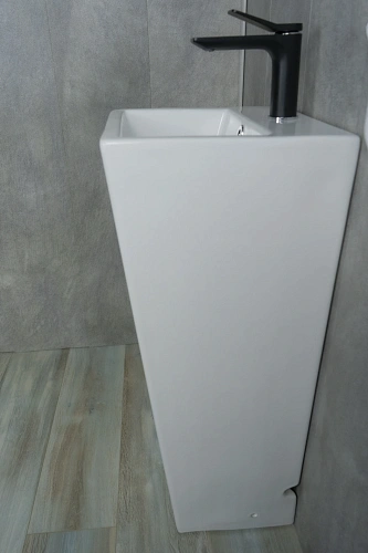 Раковина Gid Nb147 81104 напольная белая 34x33x85 Раковина Gid Nb147 81104 напольная белая 34x33x85