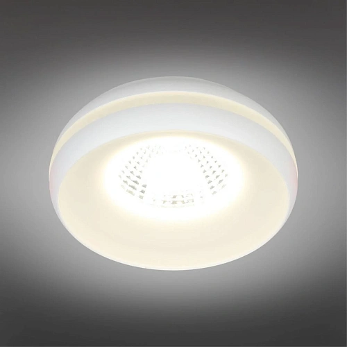 Светильник встраиваемый-накладной Omnilux Genova OML-102809-06 Светильник встраиваемый-накладной Omnilux Genova OML-102809-06