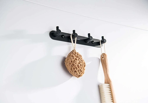 Крючок Aquatek ЕВРОПА AQ4123MB черный матовый Крючок Aquatek ЕВРОПА AQ4123MB черный матовый