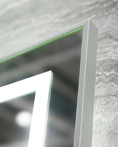 Зеркало BelBagno SPC-KRAFT-500-900-LED-TCH-WARM 500x32x900 с подсветкой сенсорным выключателем и подогревом Зеркало BelBagno SPC-KRAFT-500-900-LED-TCH-WARM 500x32x900 с подсветкой сенсорным выключателем и подогревом