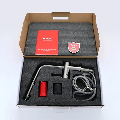 Смеситель для кухни Raglo R86.49.05 с выдвижным изливом, сатин Смеситель для кухни Raglo R86.49.05 с выдвижным изливом, сатин