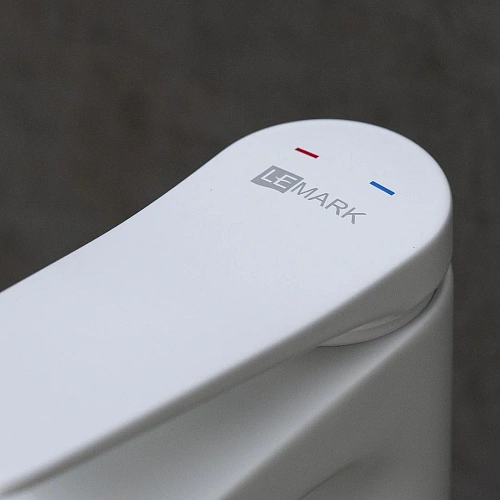 Смеситель для раковины Lemark Bronx LM3709MW монолитный, белый/матовый Смеситель для раковины Lemark Bronx LM3709MW монолитный, белый/матовый
