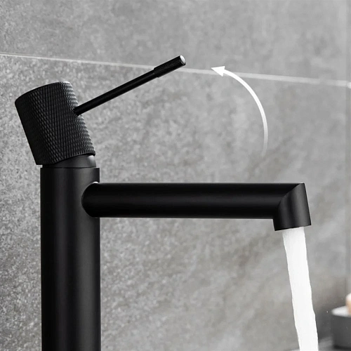 Смеситель для раковины Vincea Desire VBF-1D1MB черный Смеситель для раковины Vincea Desire VBF-1D1MB черный