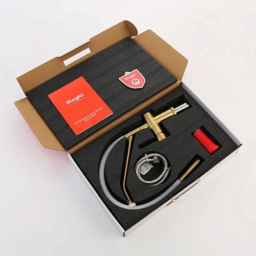 Смеситель для кухни Raglo R86.41.03 с гибким изливом, золотой сатин Смеситель для кухни Raglo R86.41.03 с гибким изливом, золотой сатин