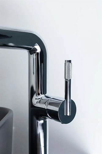 Смеситель для раковины Allen Brau Reality 5.32002-00 хром Смеситель для раковины Allen Brau Reality 5.32002-00 хром