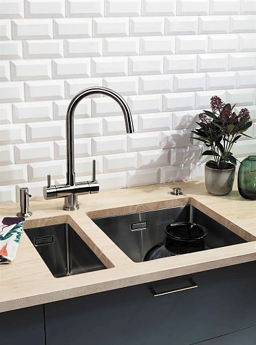 Смеситель для кухни Omoikiri Akita 4994086 Смеситель для кухни Omoikiri Akita 4994086